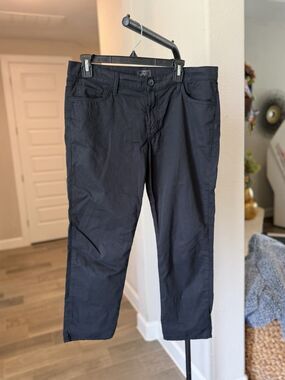Mother Denim size 29 The Dropout cropped jean pant in Dye Black MSRP: $208
